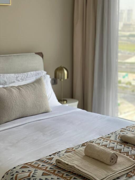 1bdr-furnished Apartment, Business Bay, Canal View Apartment Dubai