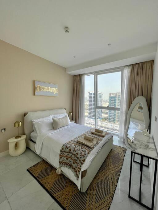 Apartment 1bdr-furnished Apartment, Business Bay, Canal View Dubai