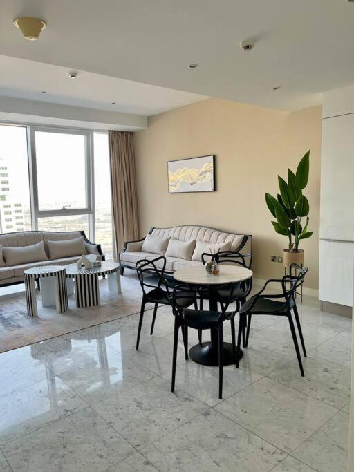 1bdr-furnished Apartment, Business Bay, Canal View *