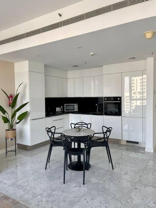 Apartment 1bdr-furnished Apartment, Business Bay, Canal View Dubai