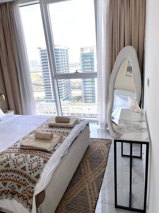 1bdr-furnished Apartment, Business Bay, Canal View * Dubai
