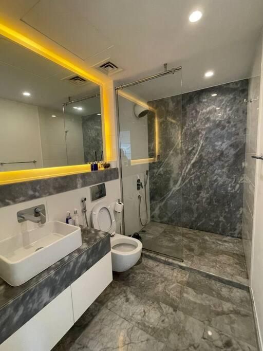 1bdr-furnished Apartment, Business Bay, Canal View Apartment Dubai